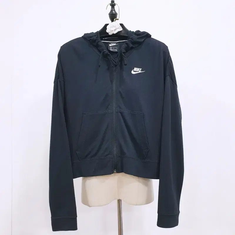 ナイキ ウィメンズ クロップド フーディー ジップアップ