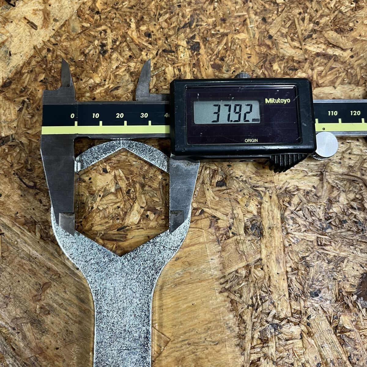 トライアンフ フォーク トップナット オイルシールホルダー 調整 工具 