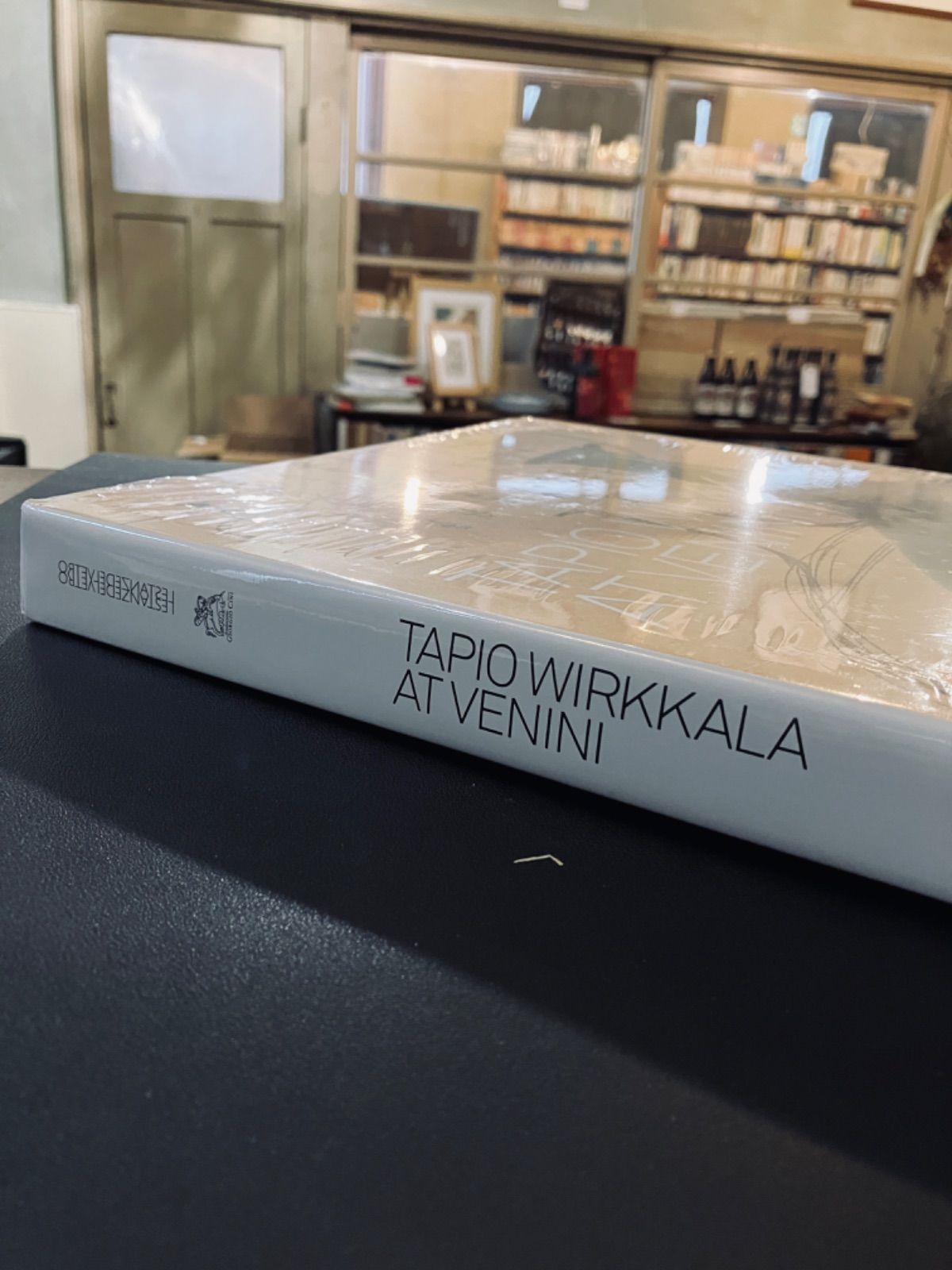 新刊）タピオ・ヴィルカラ Tapio Wirkkala at Venini - メルカリ