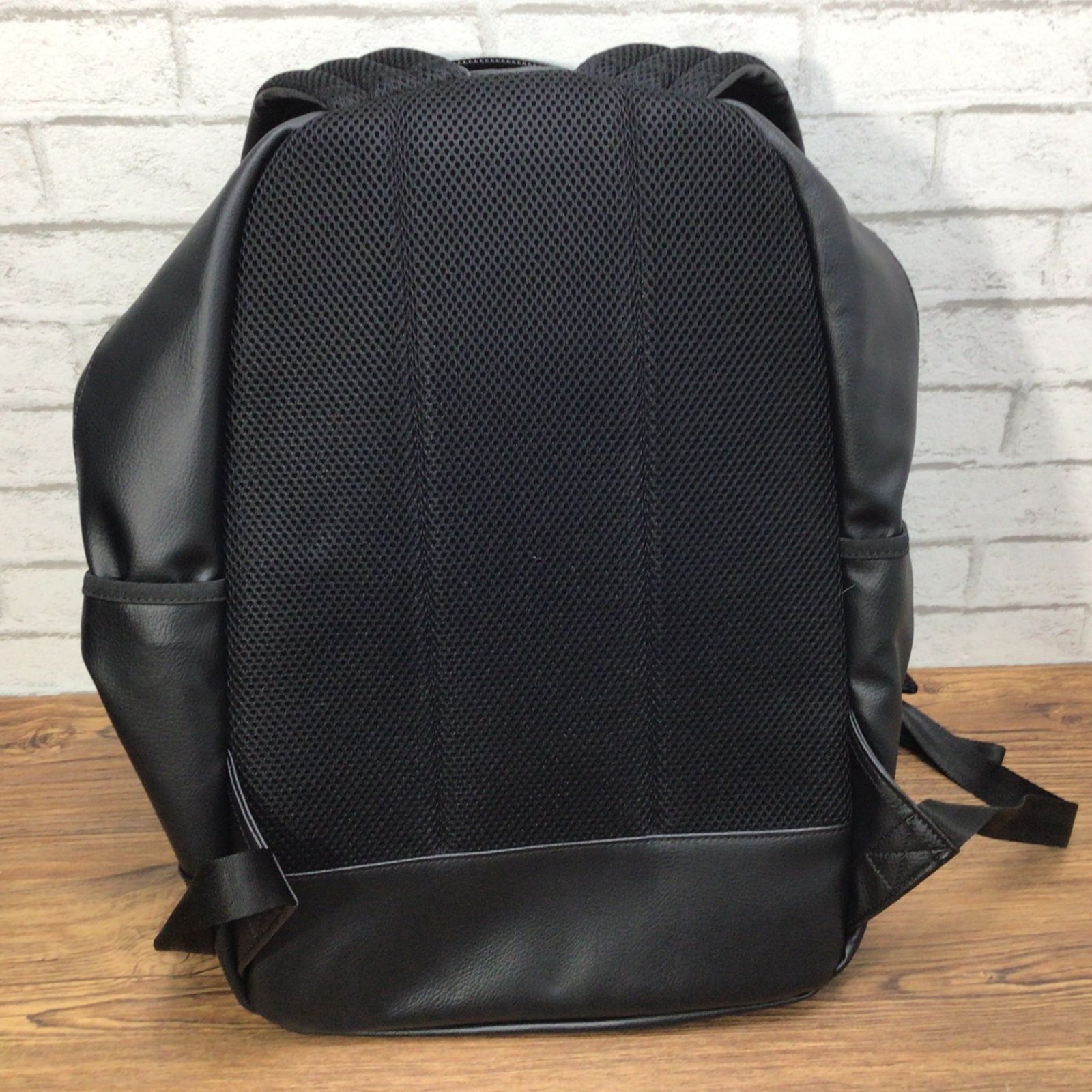 8450 NEW ERA ニューエラ リュック ライトパック 27L ブラック 