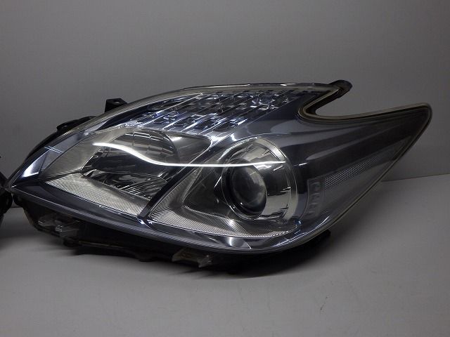 プリウス 前期 ヘッドライト左右 ハロゲン ZVW30 47-29 ホ コーティング 比較的 250927227