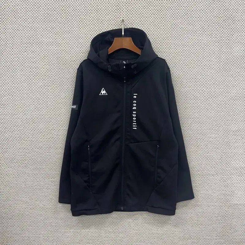 【雷市場（ポンジャン）商品韓国直送】 le coq sportif(ルコックスポルティフ) スポーツ 機能性 フード付き ジップアップパーカー 100 S05812