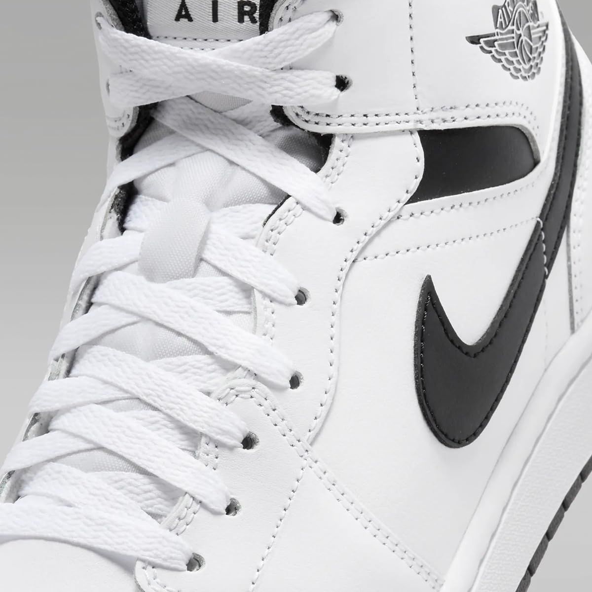 ナイキ] エア ジョーダン 1 ミッド AIR JORDAN 1 MID ホワイト 