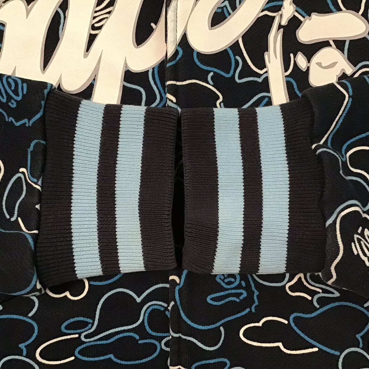Neon camo スウェット スタジャン Mサイズ a bathing ape BAPE Neon camo スウェット スタジャン Mサイズ a bathing ape BAPE