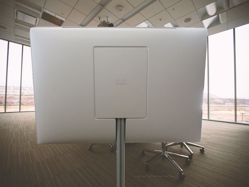 【4拠点同時接続に対応】◆ 良品 Cisco Webex Room 55◆4K対応◆音声を拾うのに最適な専用センター スピーカー搭載◆シスコ55型 ◆3ヶ月保証◆中古美品 中古ディスプレイ安いWeb会議　Web カンファレンス　タブレット付き 4拠点同時接続に対応】◇ 良品 Cisco Webex Room 55◇4K対応