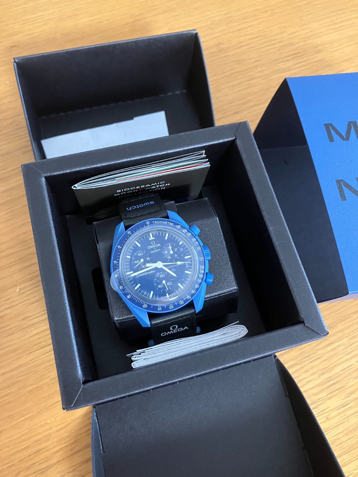 ムーンスウォッチ 青ブルーネプチューン