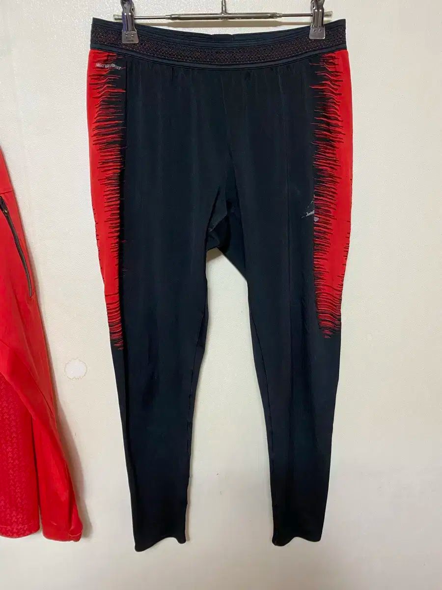 最新 NIKE(ナイキ) 18 ー 19 PSG ジョーダン ジョナル・エアロシールド