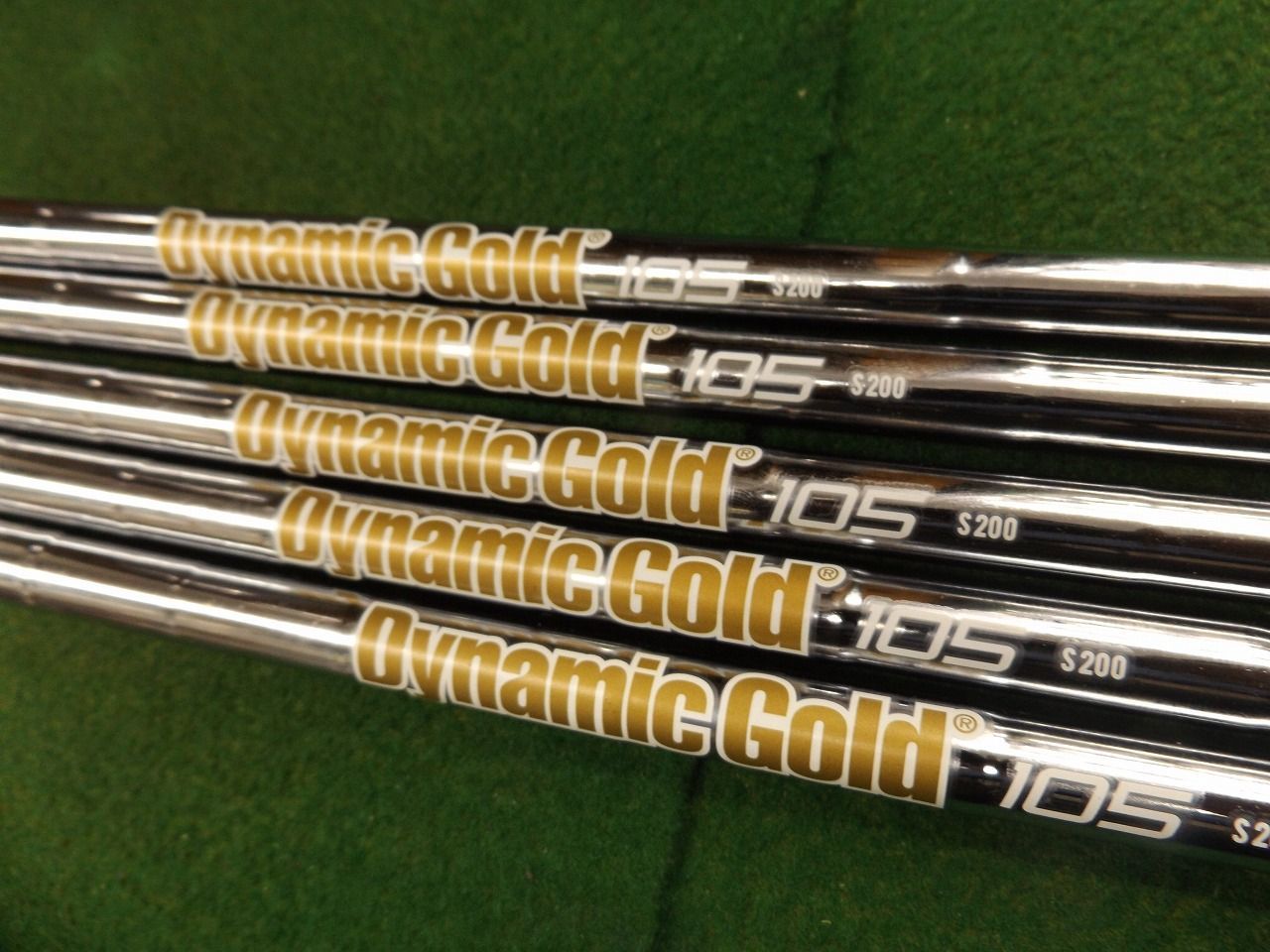 シャフト アイアン用 トゥルーテンパー ダイナミックゴールド 105 オニキス・ブラック スチール アイアン (#5〜#W/6本組) トゥルーテンパー ダイナミックゴールド EX ツアーイシュー スチール