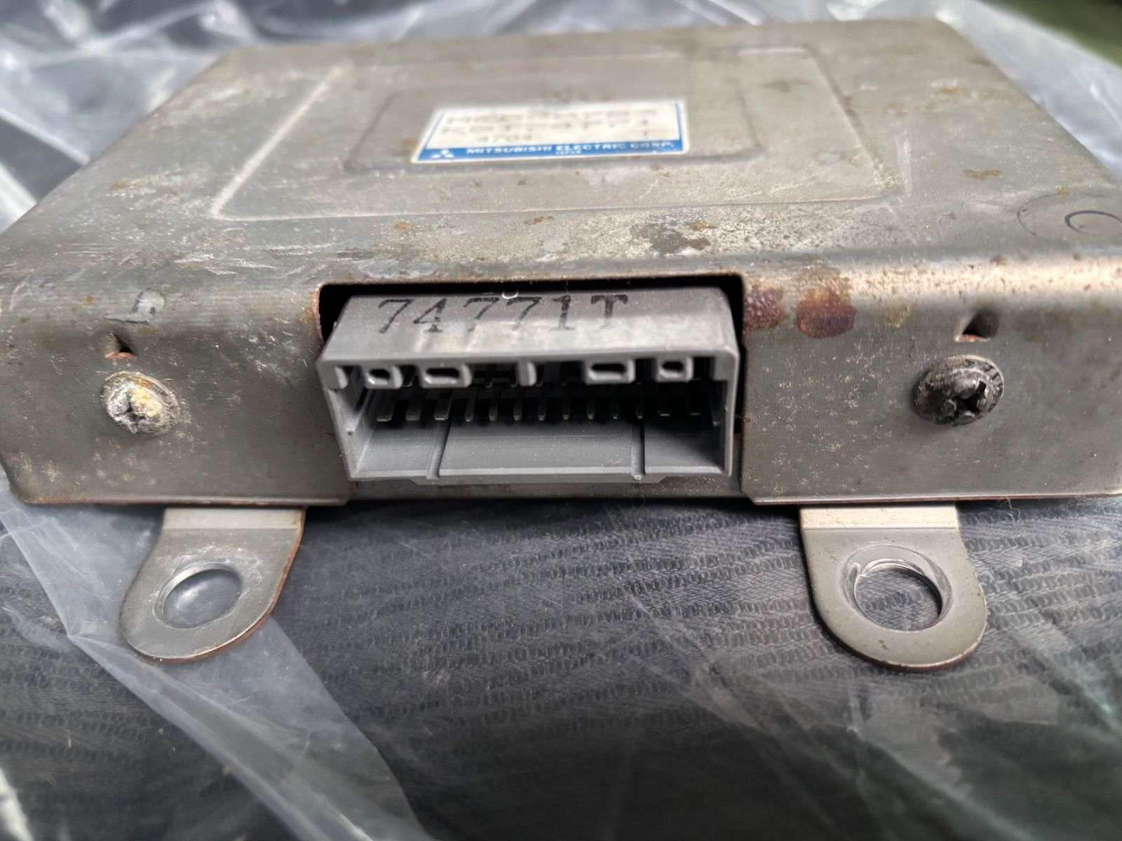 三菱ジープ(J55(改)) (MC89)コントロール ユニット，エミッション 
