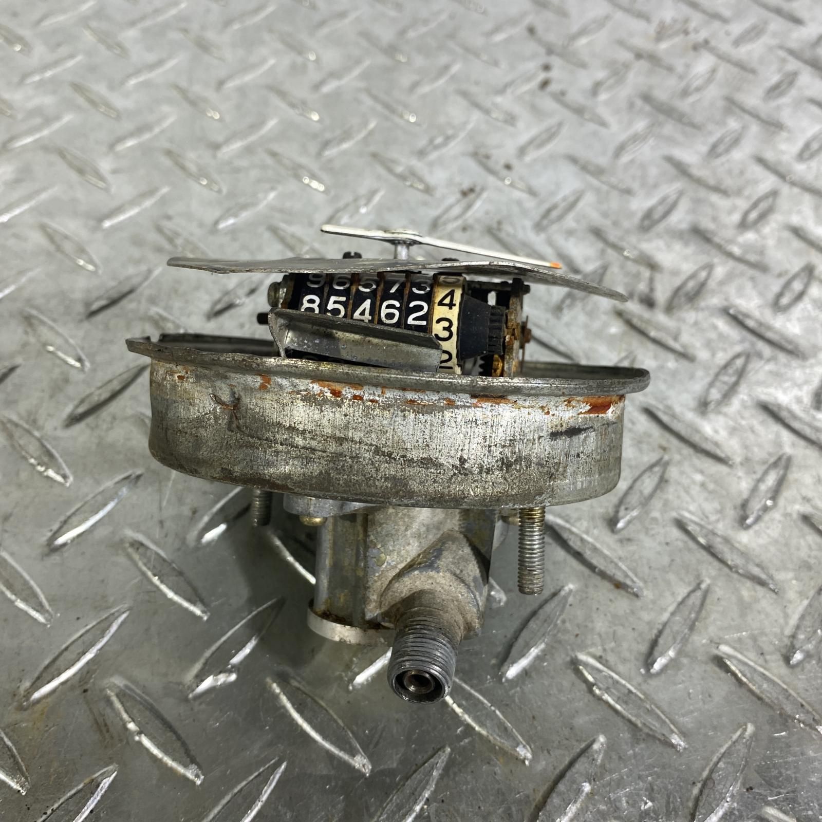 SUZUKI GT750 スピードメーター 部品取り スズキ - メルカリ