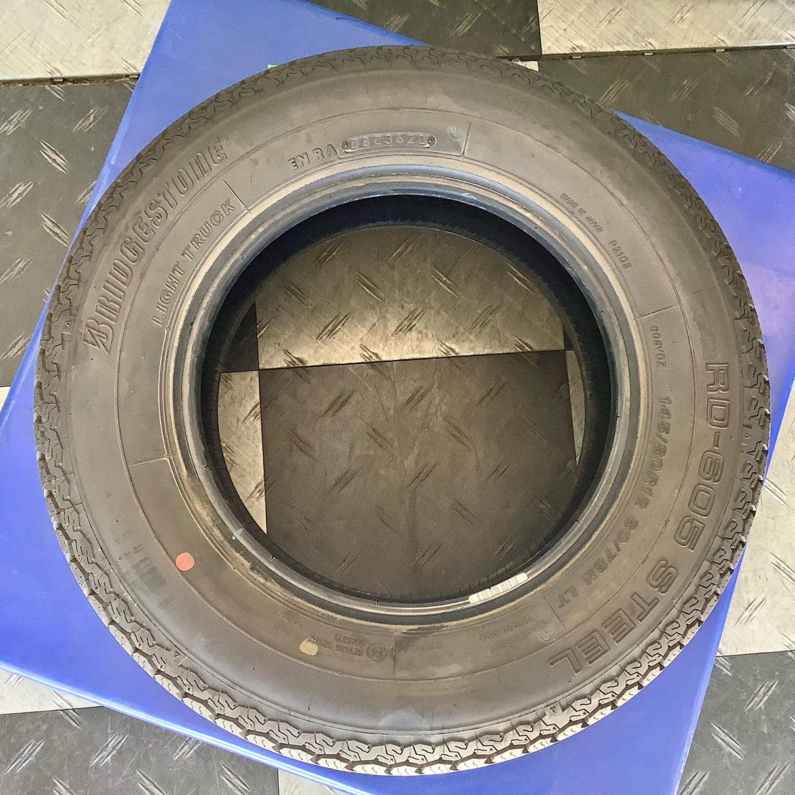 送料込み］145/80R12 80/78N BRIDGESTONE RD-605 STEEL LIGHT