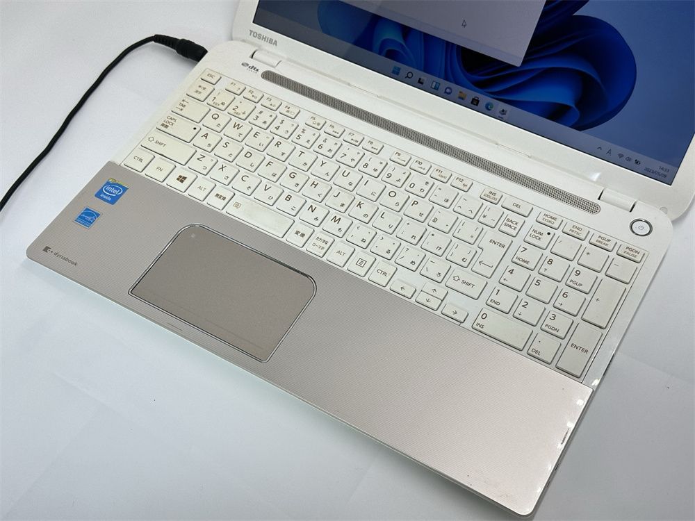 送料無料 保証付 高速SSD 15.6型 ノートパソコン Toshiba T553/37JG 中古良品 Celeron 4GB 無線 Blu-rayDisc Bluetooth カメラ Windows11 送料無料 保証付 高速SSD 15.6型 ノートパソコン Toshiba T553/37JG