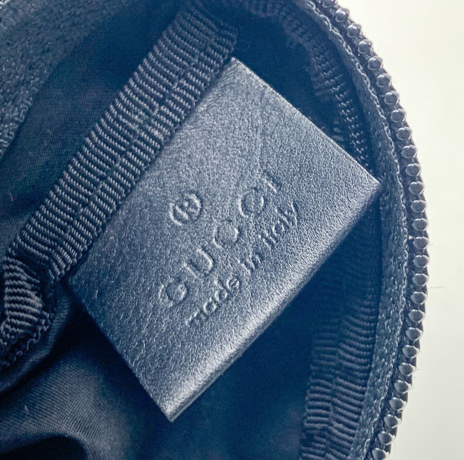 GUCCI グッチ 224088 GG柄 ナイロン 黒 ブラック メイクポーチ ポーチ 