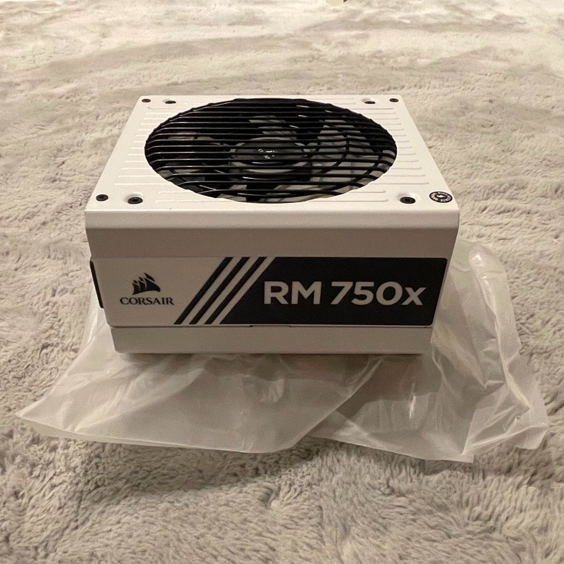Corsair RM750x White【750W GOLD】PC用電源ユニット - メルカリ