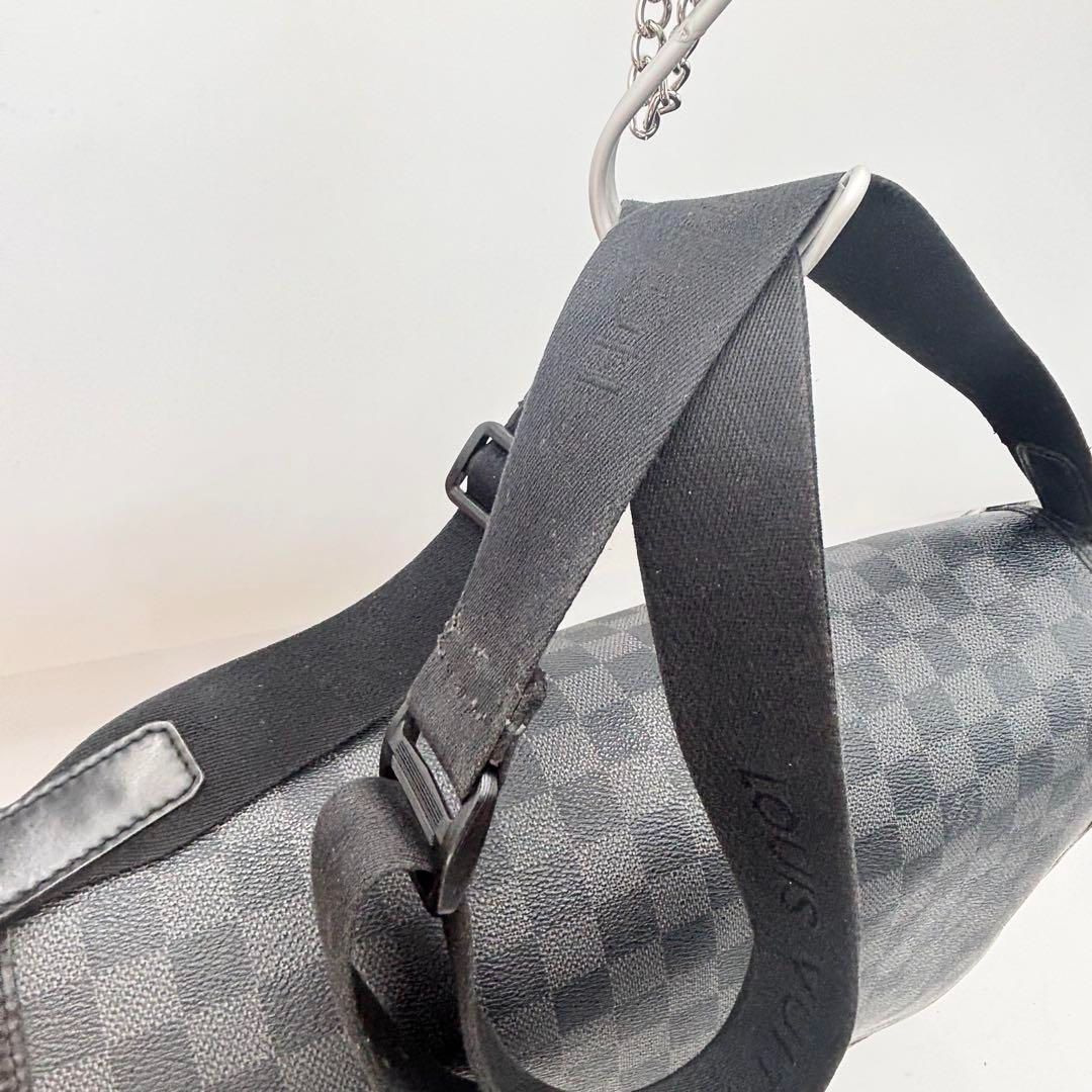 LOUIS VUITTON ルイヴィトン ダミエグラフィット ダニエルMM
