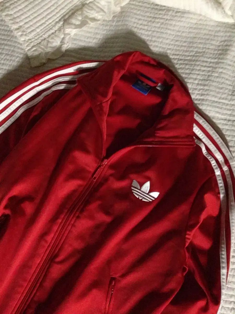 adidas アディダス 解雇されました 赤 ジャージ