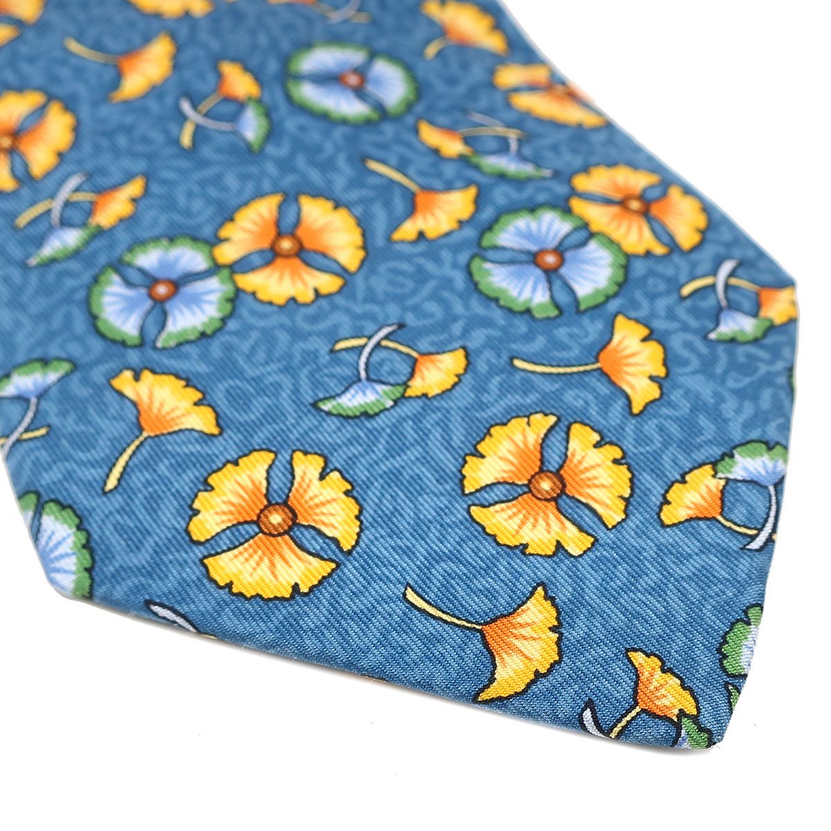 ✨希少✨ HERMES エルメス　ネクタイ スカーフ柄　フラワー　フルーツ 美品 希少デザイン HERMES エルメス ネクタイ スカーフ柄 ベルト