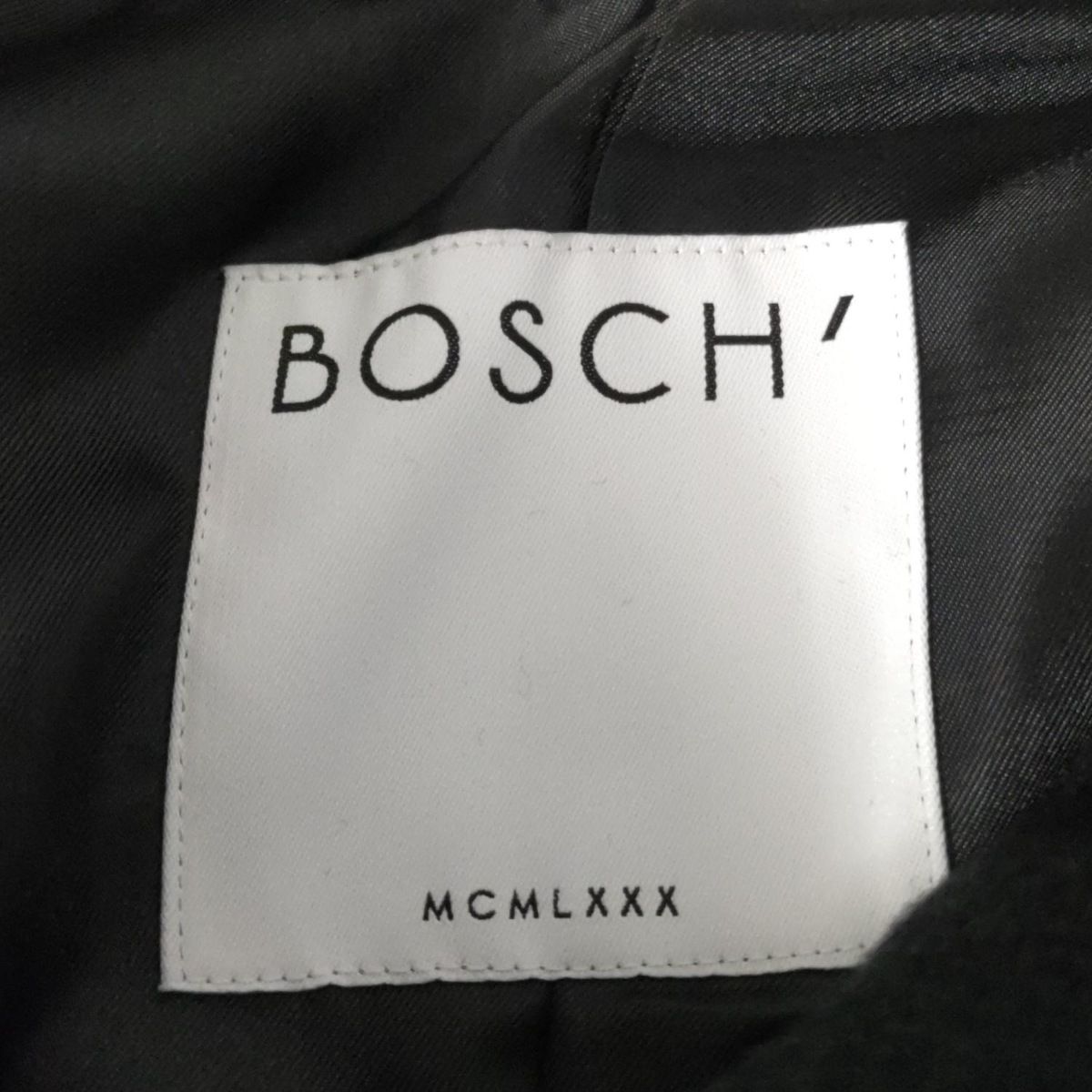 ダークネイビー