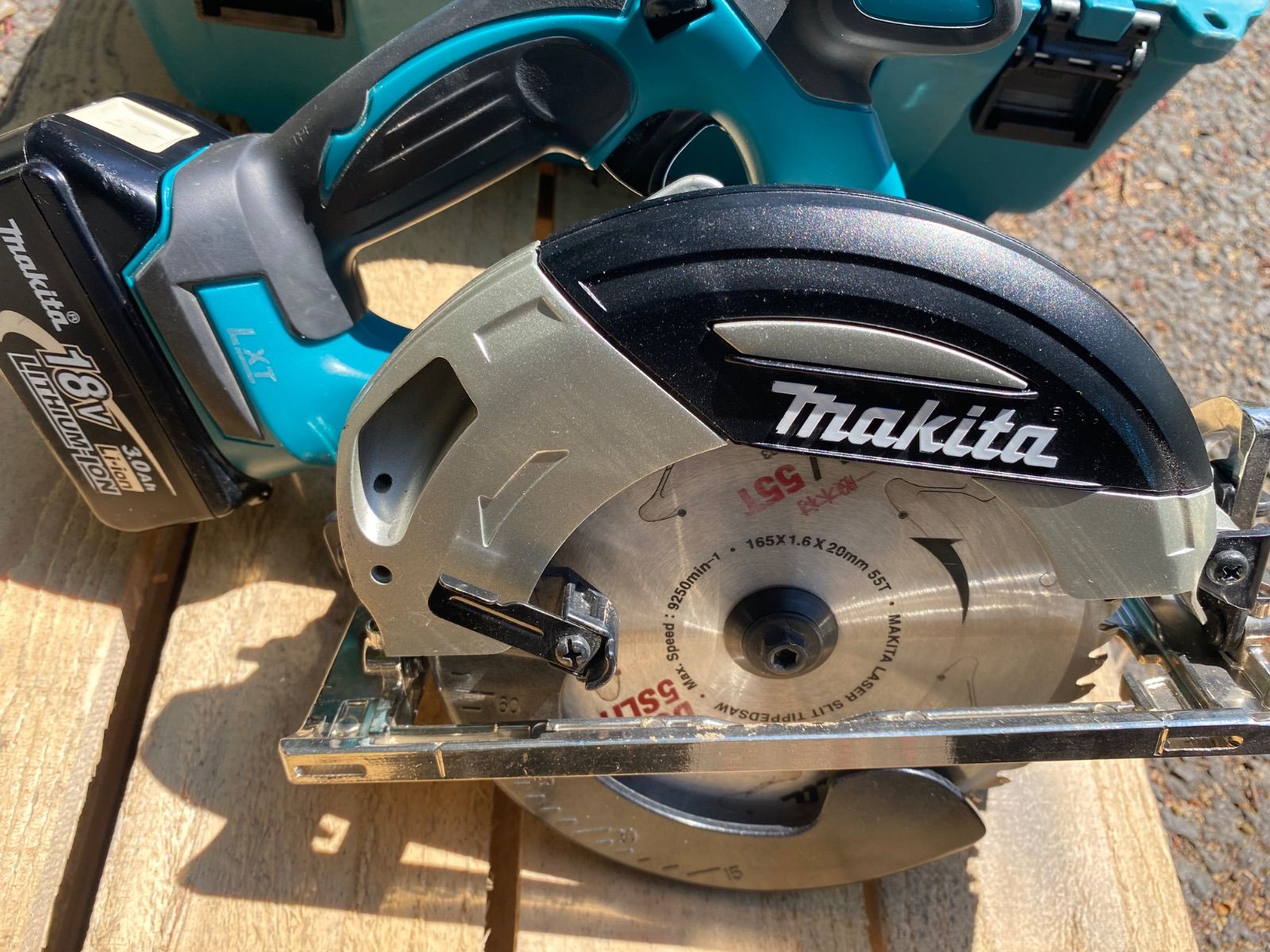 165mm充電式マルノコ HS630DRTX