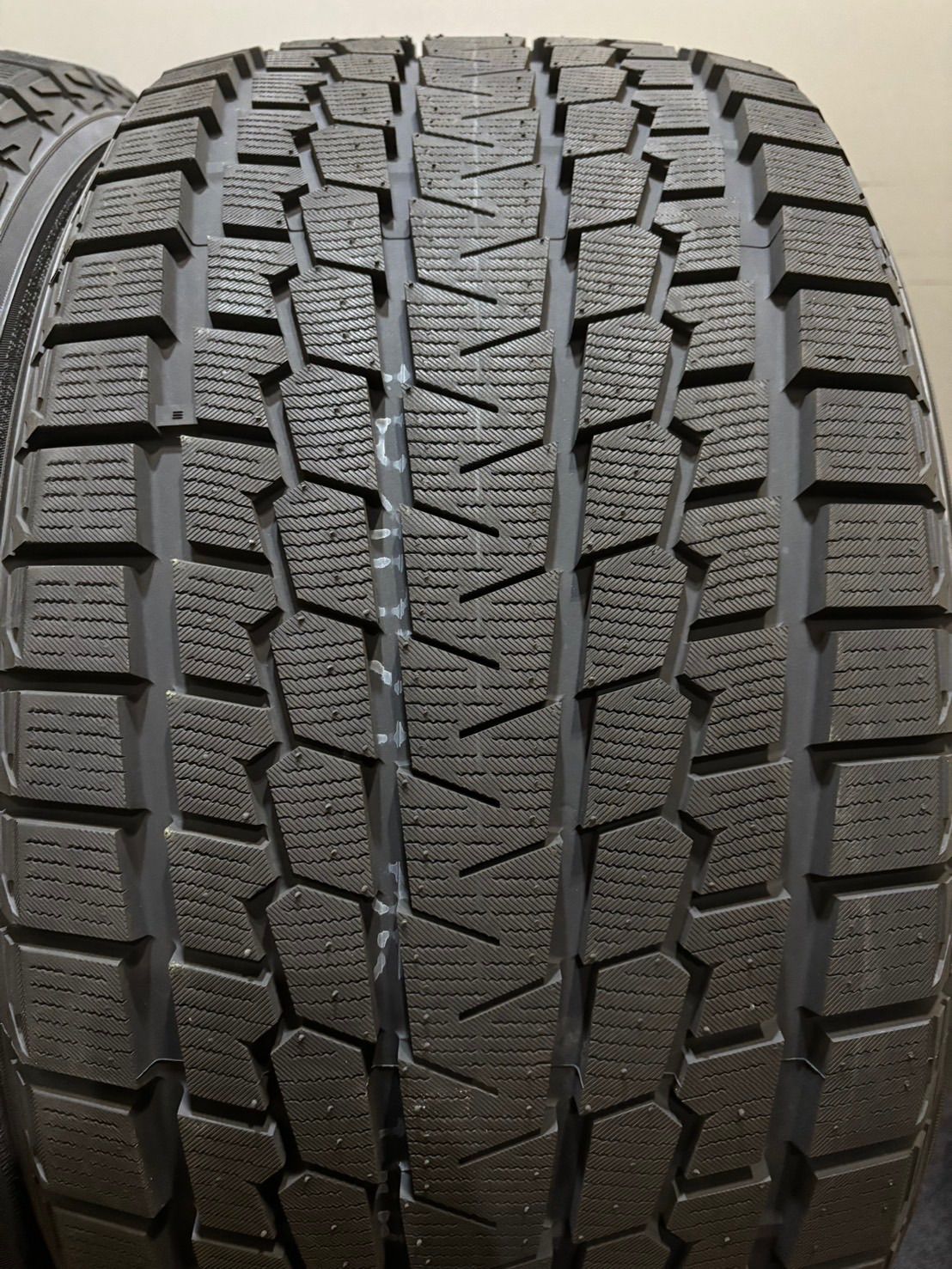 295 35R21 YOKOHAMA ice GUARD G075 22年製 スタッドレス 2本 アイスガード ポルシェ マカン カイエン ベンツ GLE 南10-K220