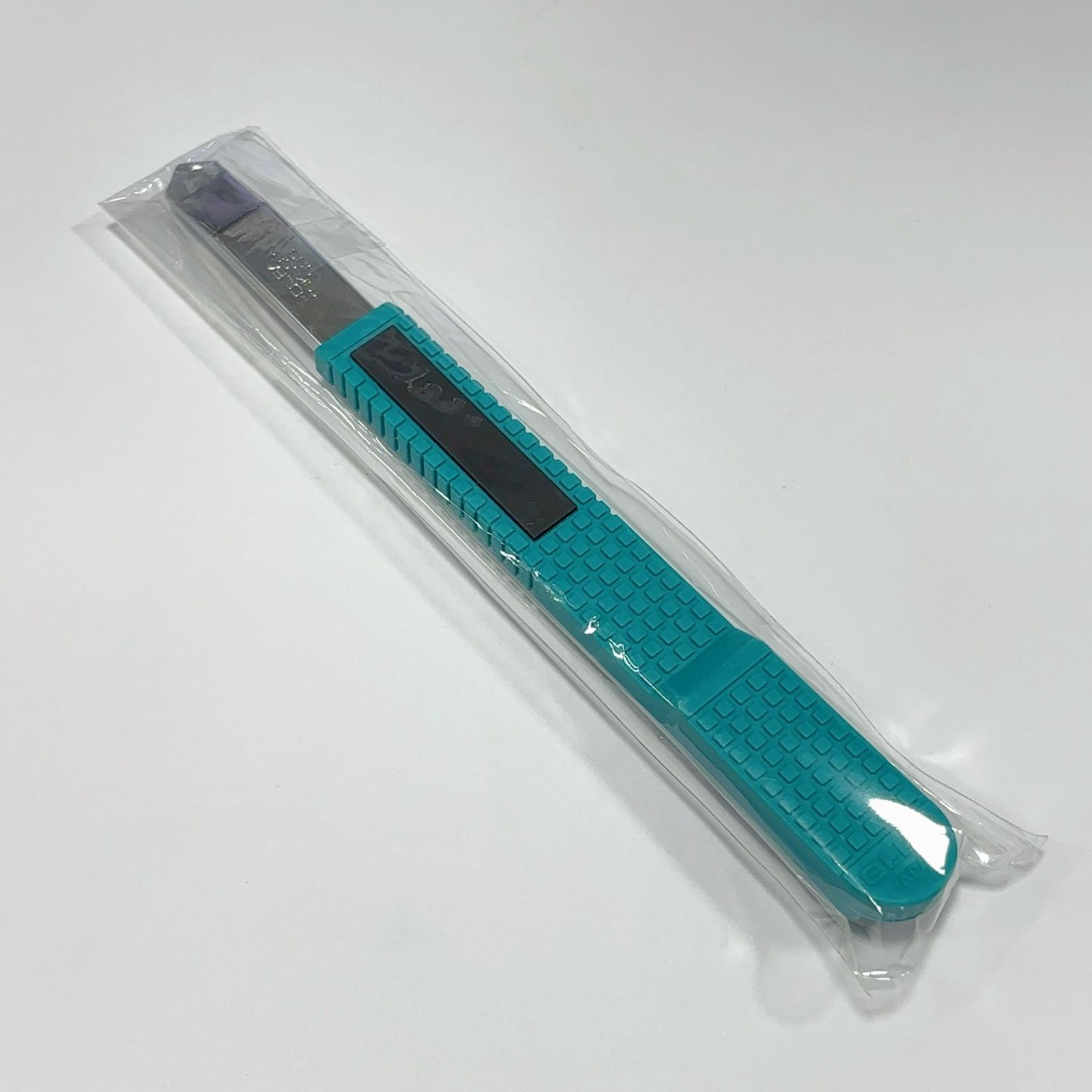 オルファ カッター（ロング） 限定カラー 非売品モデル 青緑