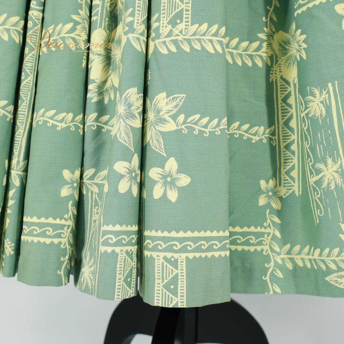 フラダンス　パウスカート グリーン フラダンス 衣装 パウスカート グリーン系 フラ ダンス ハワイアン