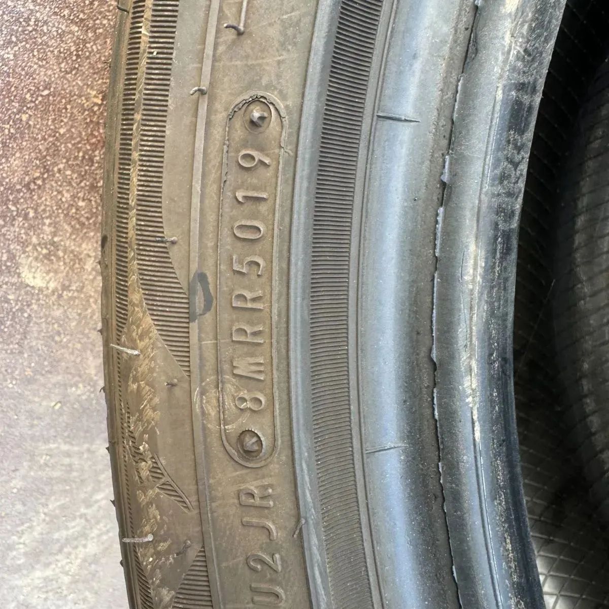 グッドイヤー　225/50R17　中古タイヤ４本セット！