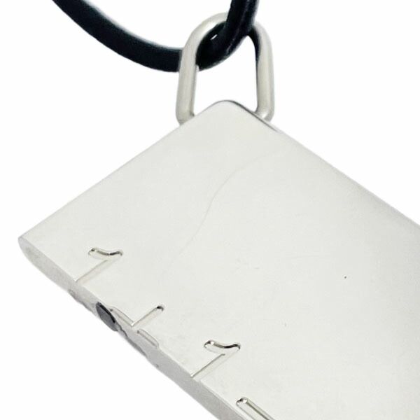  エルメス ネックレス シンボル チョーカー 1 片側のみ メタル レザー 革 シルバー ブラック 黒 HERMES ペンダント その他 折り財布