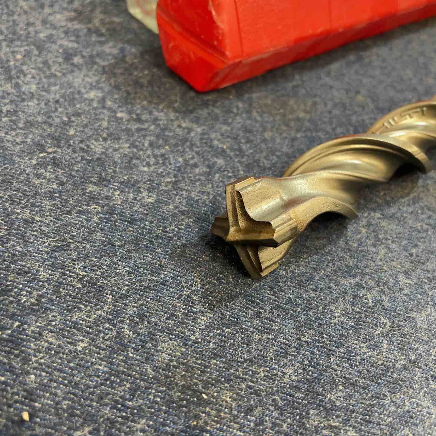HILTI