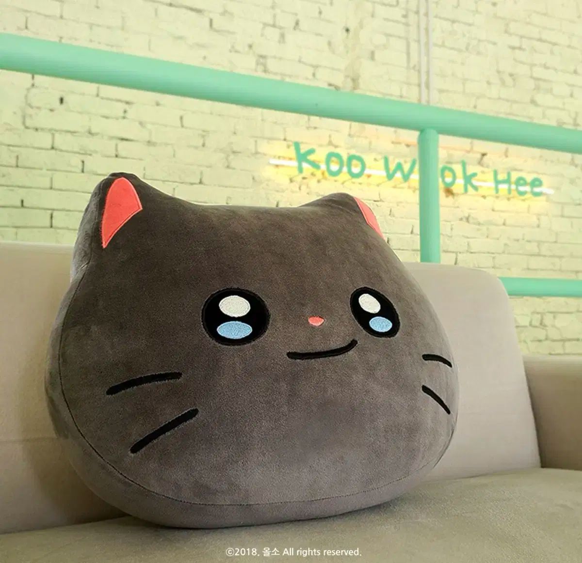 | モデル ニャンて男 蝶 顔クッション 40cm もち ぬいぐるみクッション 蝶