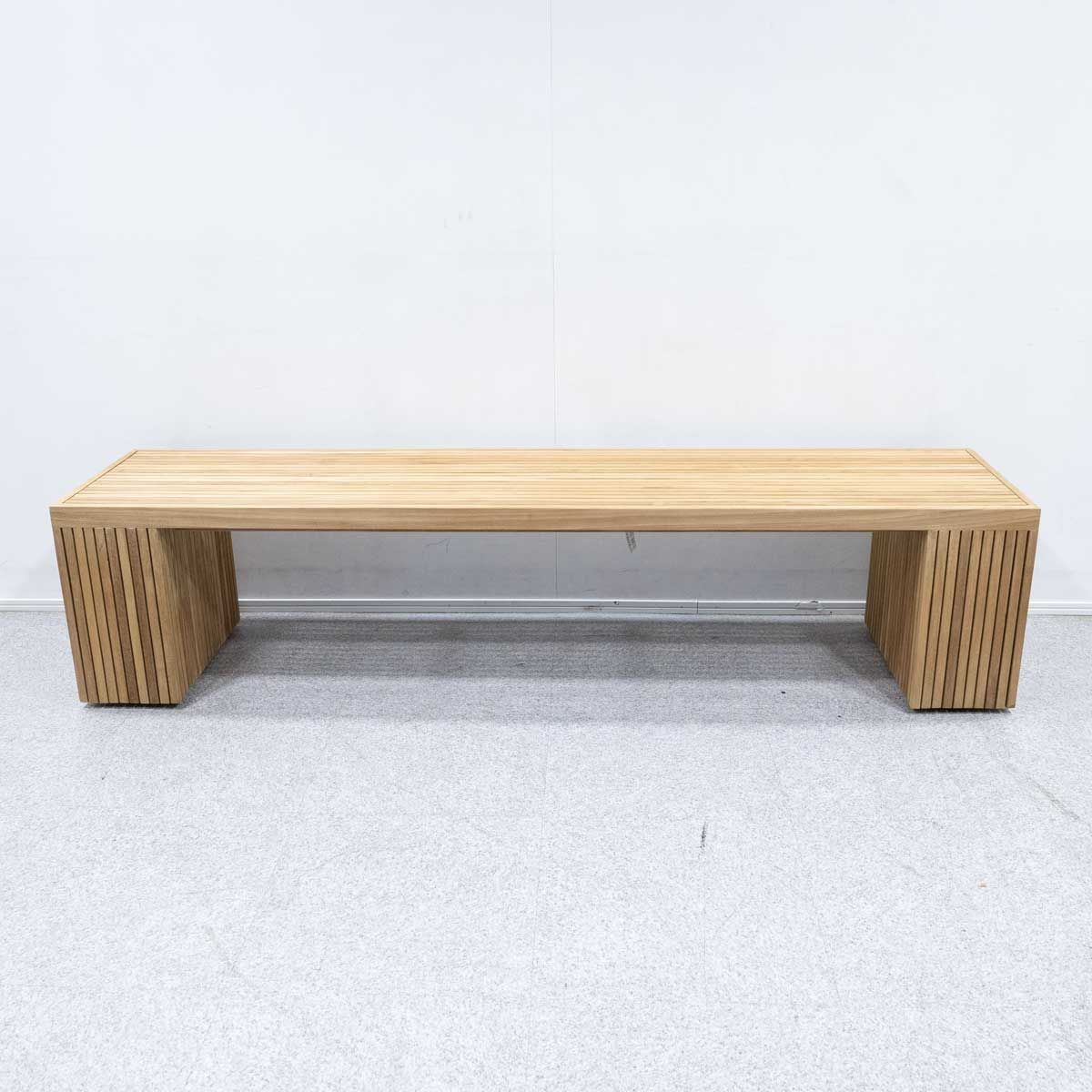 新品未開封品】ASPLUND アスプルンド LINER BENCH TABLE ライナー ベンチ テーブル Lサイズ チーク材 RESORTIR  リゾルティール 定価18万【2】 - メルカリ