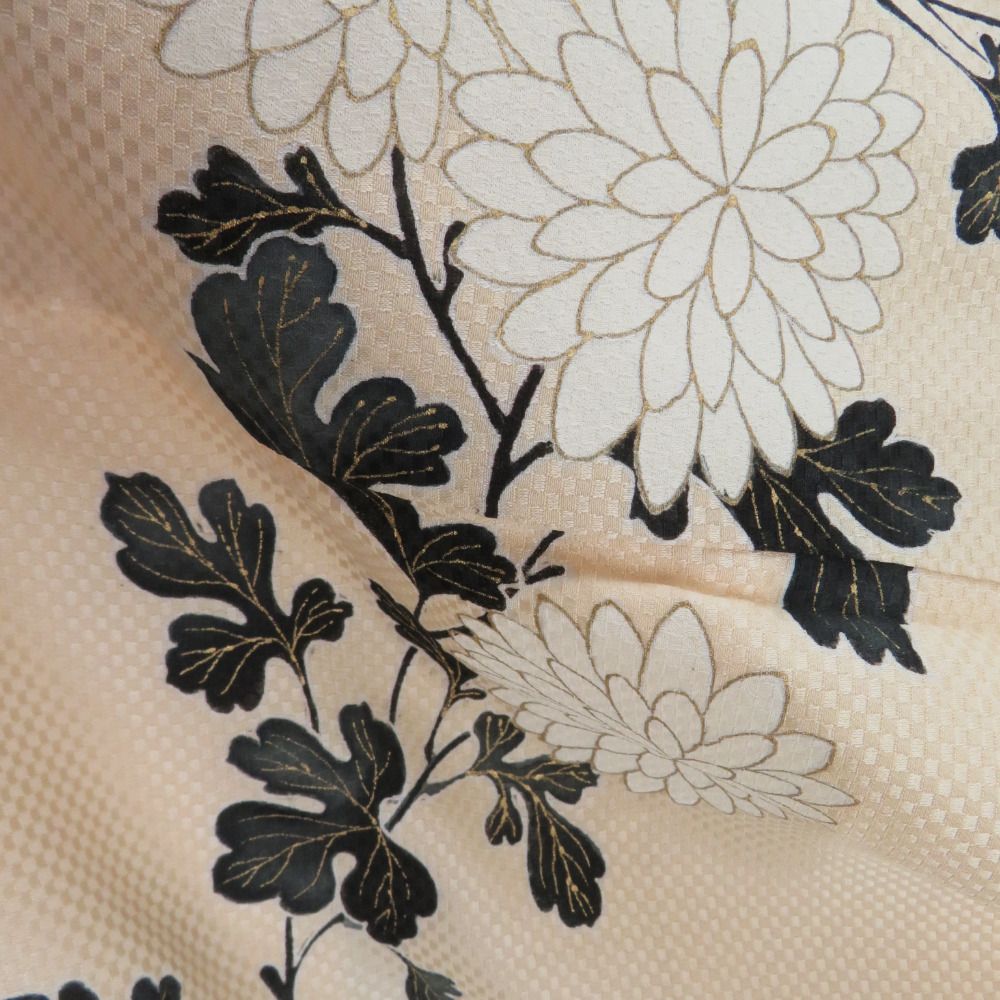色留袖 金駒刺繍 菊文様 ベージュ色 袷 広衿 正絹 三つ紋 木瓜紋