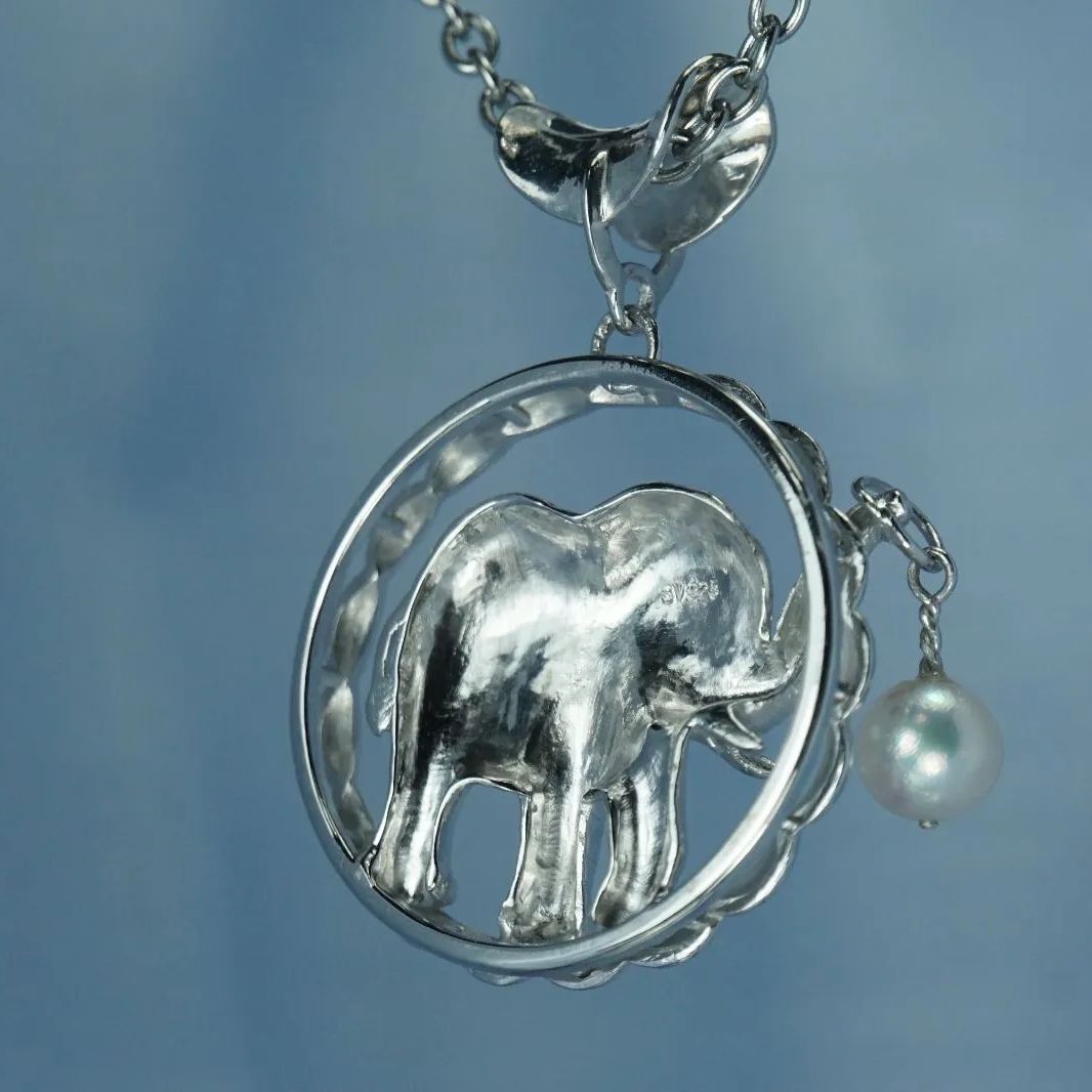 925 象とパールのペンダント