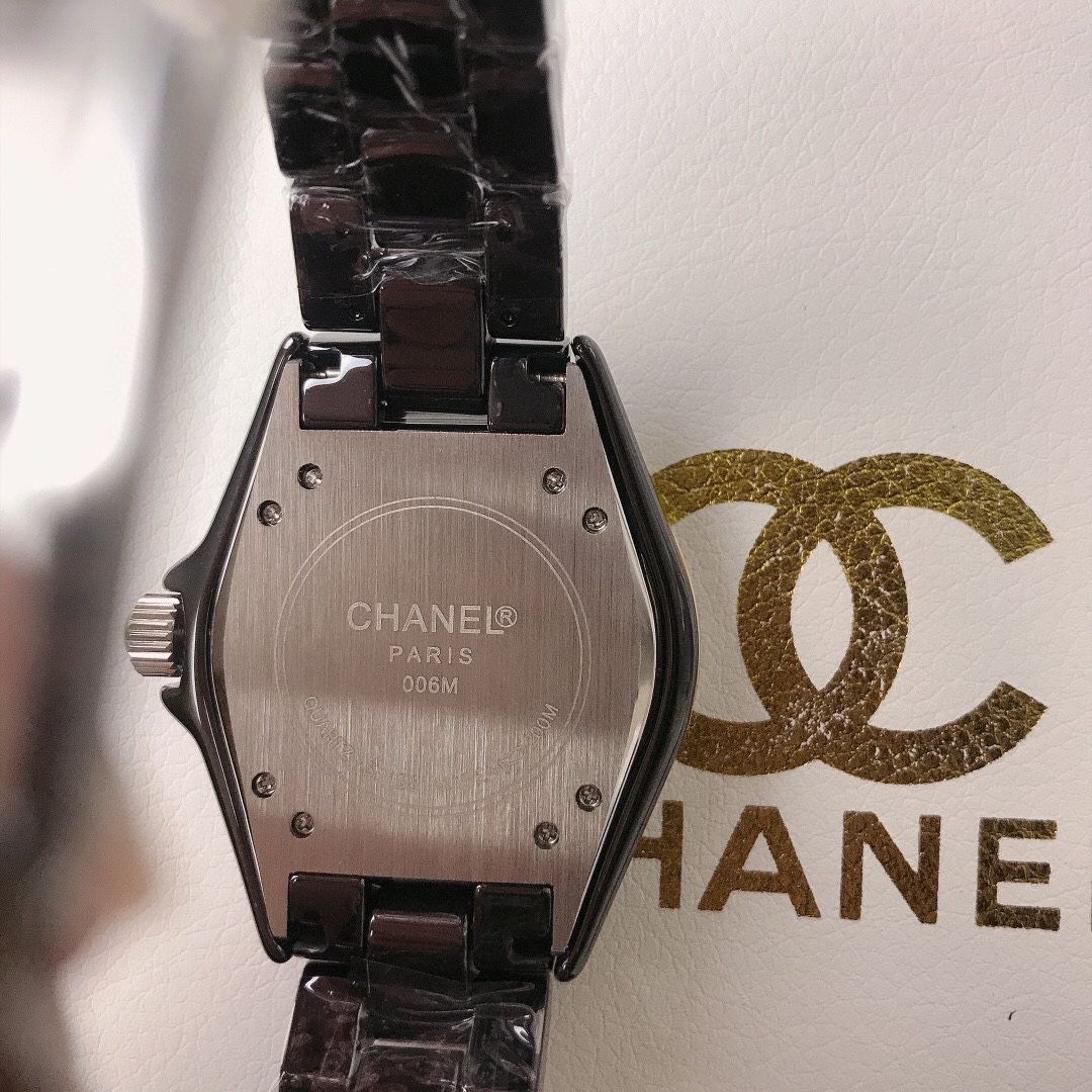 CHANEL J12 D.E 21012 並行輸入品 腕時計 今日特価】CHANEL J12 シリーズ 腕時計-WTO輸入2 - メルカリ