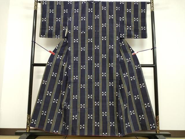 平和屋着物●上質な紬　間道　鈴乃屋扱い　正絹　逸品　DAAV8637tw 平和屋着物○上質な紬 間道 鈴乃屋扱い 正絹 逸品 DAAV8637tw - メルカリ