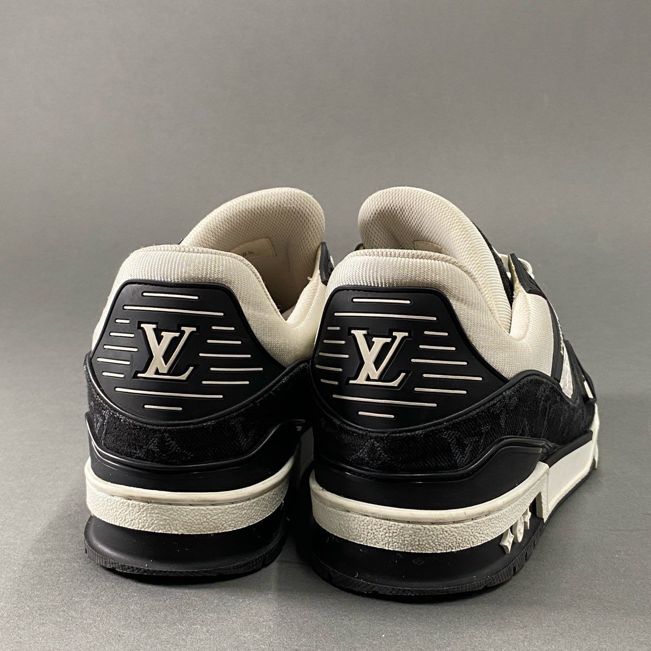 5i27 LOUIS VUITTON ルイヴィトン LVトレイナーライン