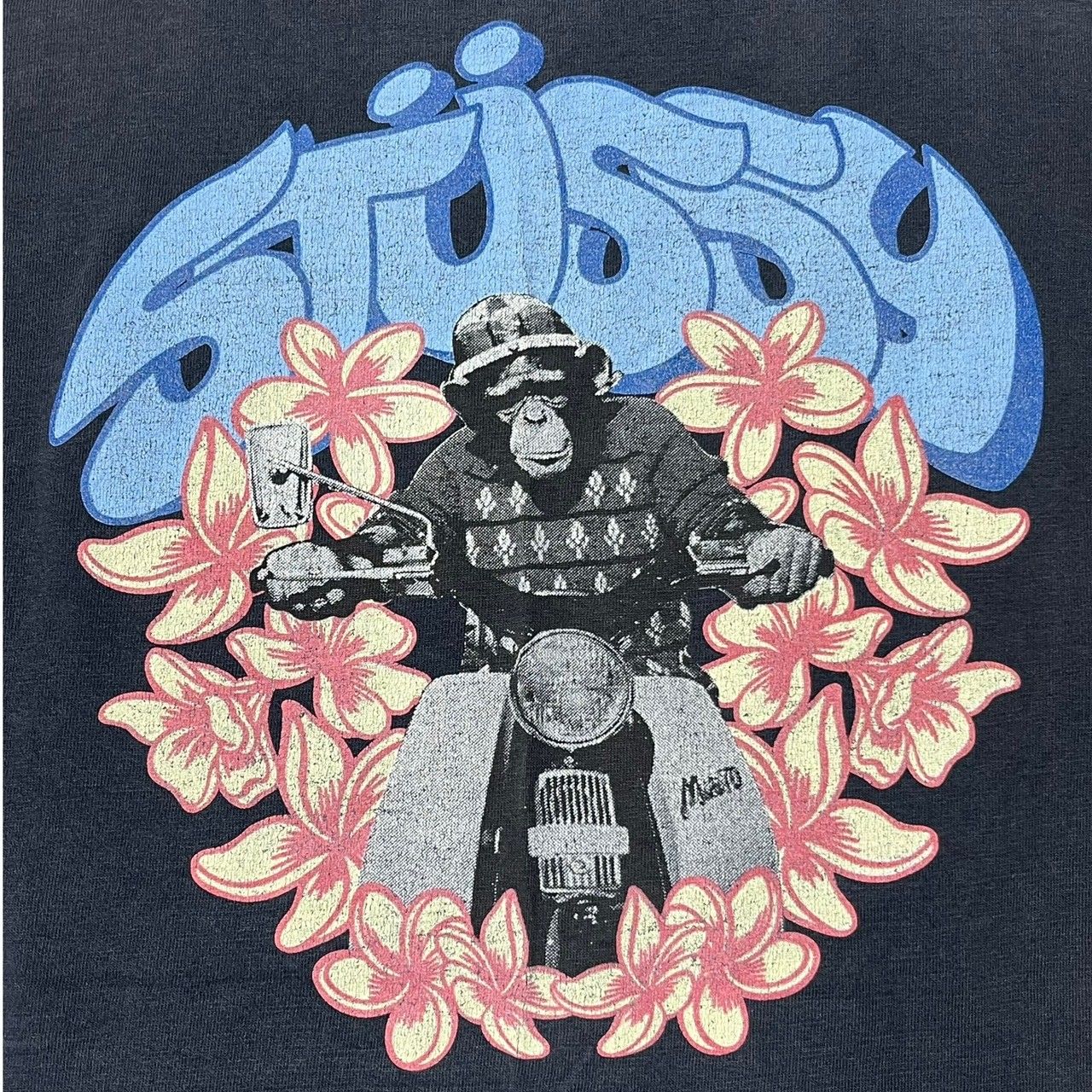 STUSSY(ステューシー) 90's~00's hibiscus & chimpanzee rider Tシャツ ハイビスカス チンパンジー  ライダー 紺タグ SIZE M ネイビー 90~00年代 OLD STUSSY - メルカリ