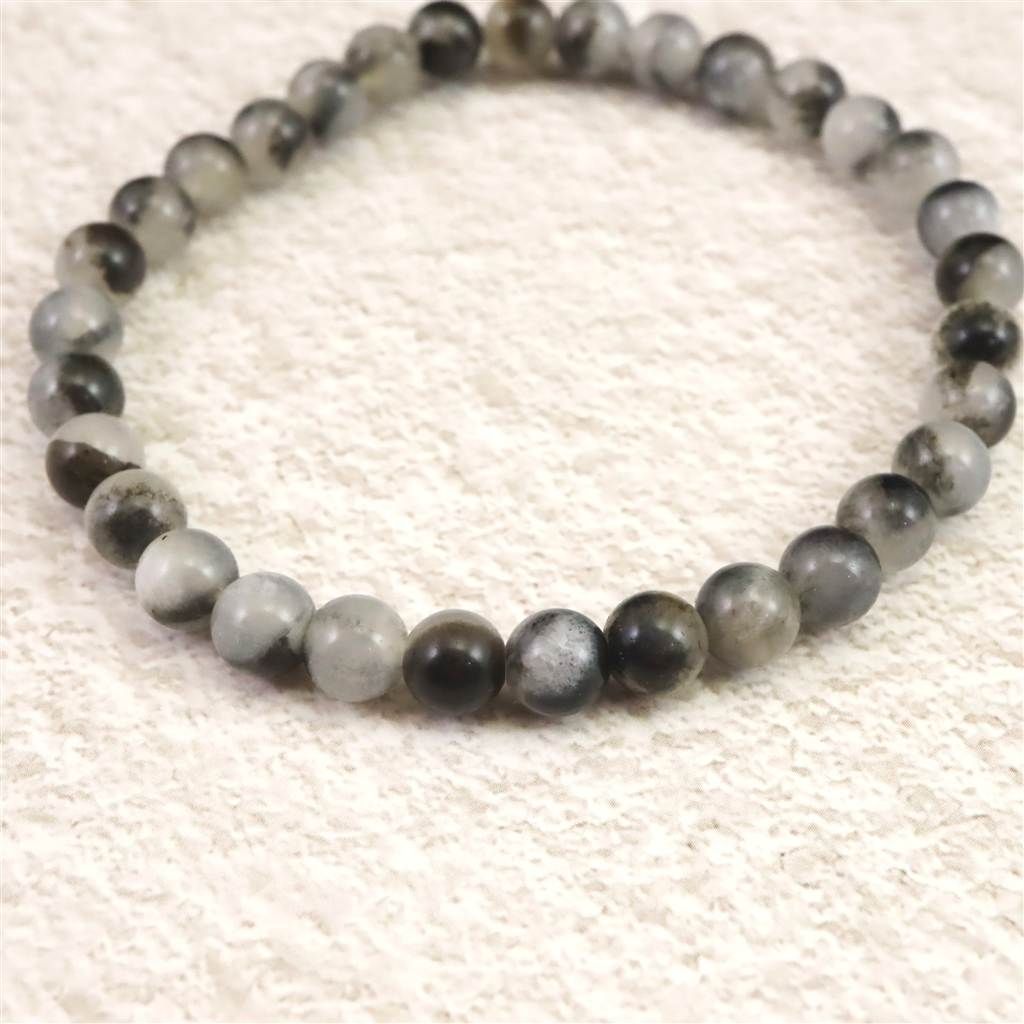 天然石　イジェン水晶　インドネシア産 インドネシア産 イジェン水晶 6mm玉ブレスレット 証明書付 10.2