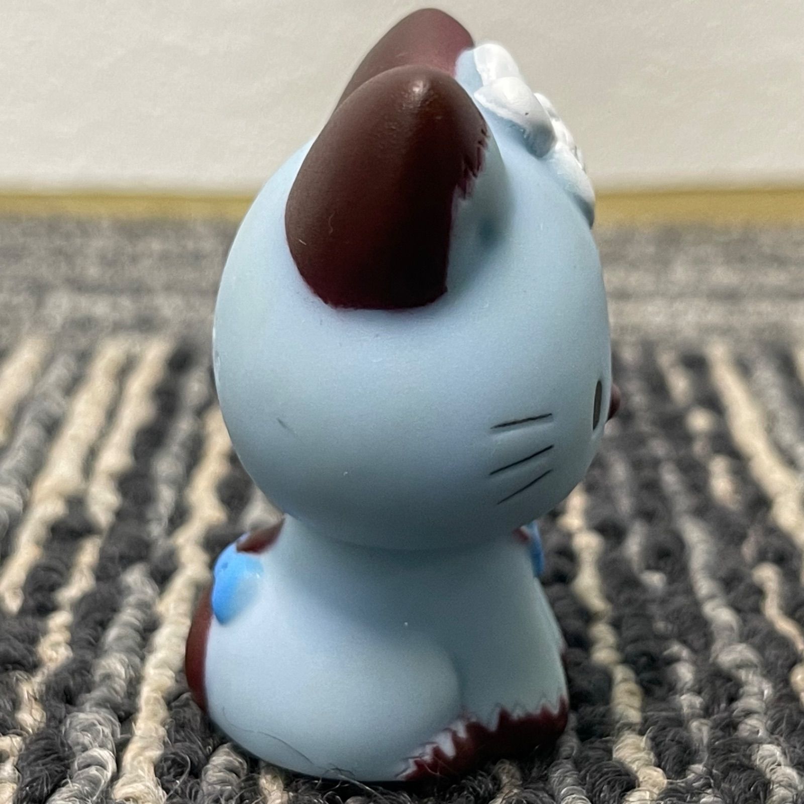 NPA】サンリオ チャーミーキティ 青 サファイア ソフビ人形