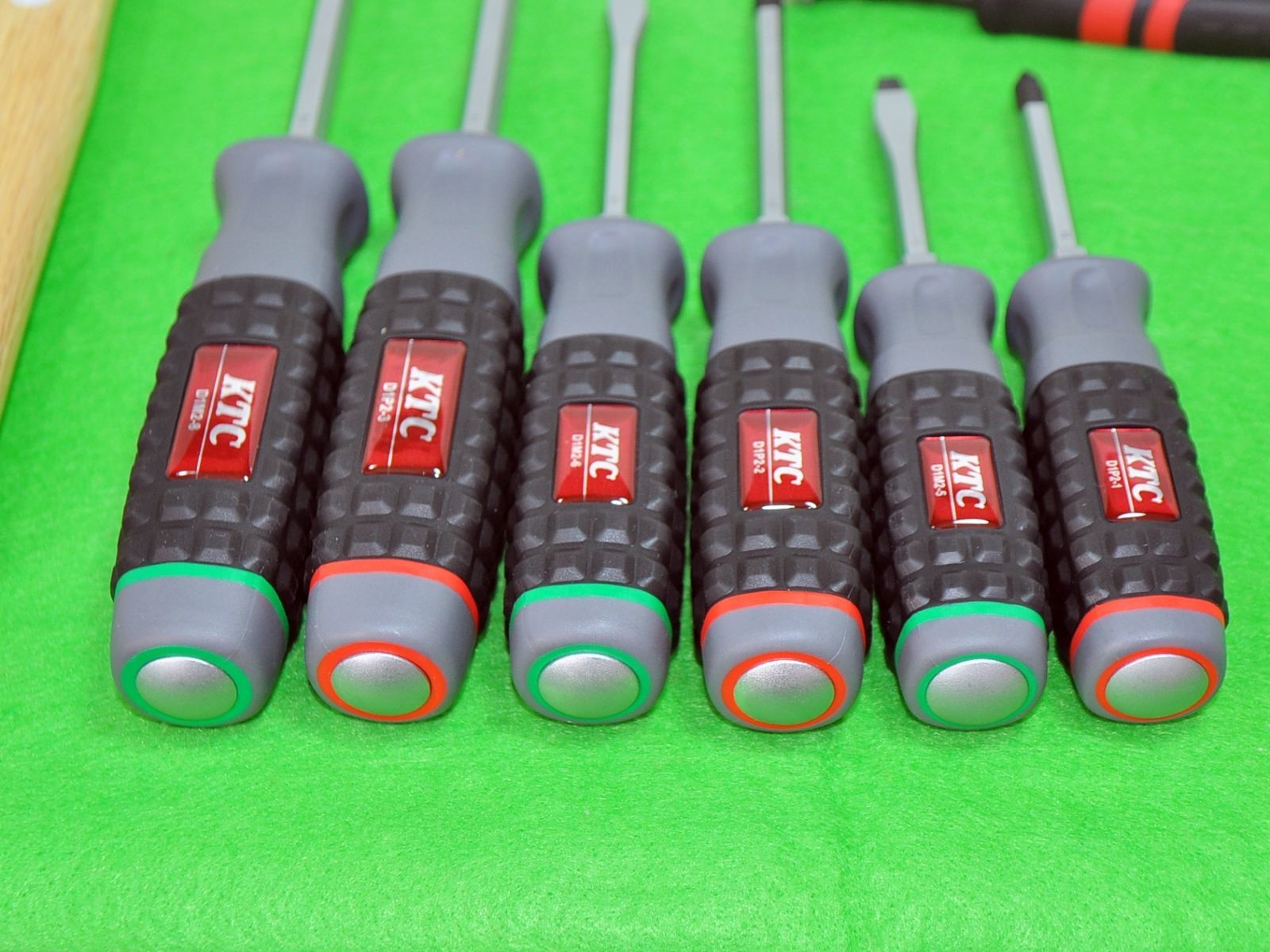 KTC コンビハンマー 樹脂柄ドライバー 6本 握り物 3点 セット - メルカリ
