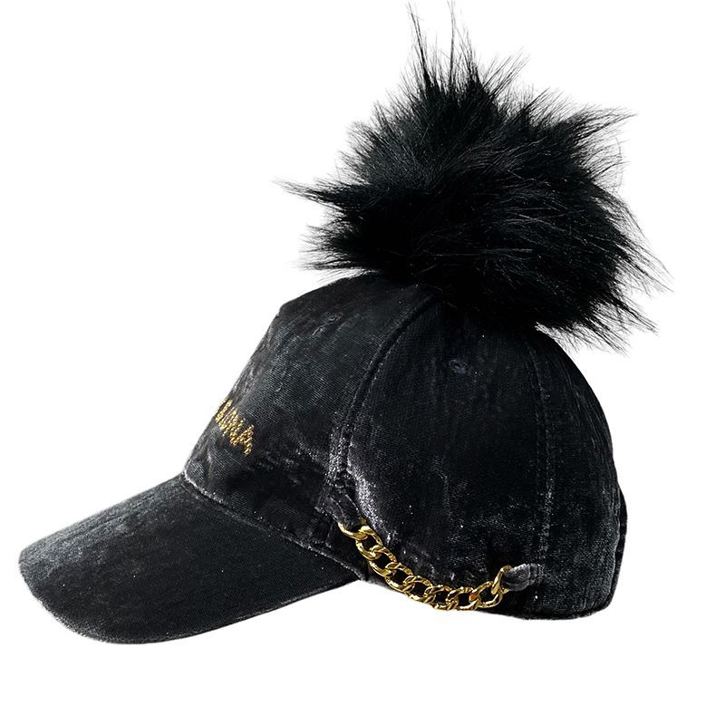 高評価国産マーク&ロナ　キャップ　ファー　ラインストーン黒 帽子