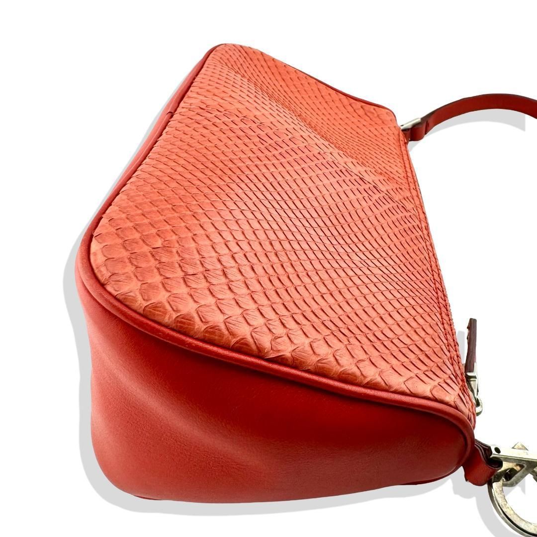 フェラガモ Ferragamo パイソン ワンショルダーバック 赤 - メルカリ