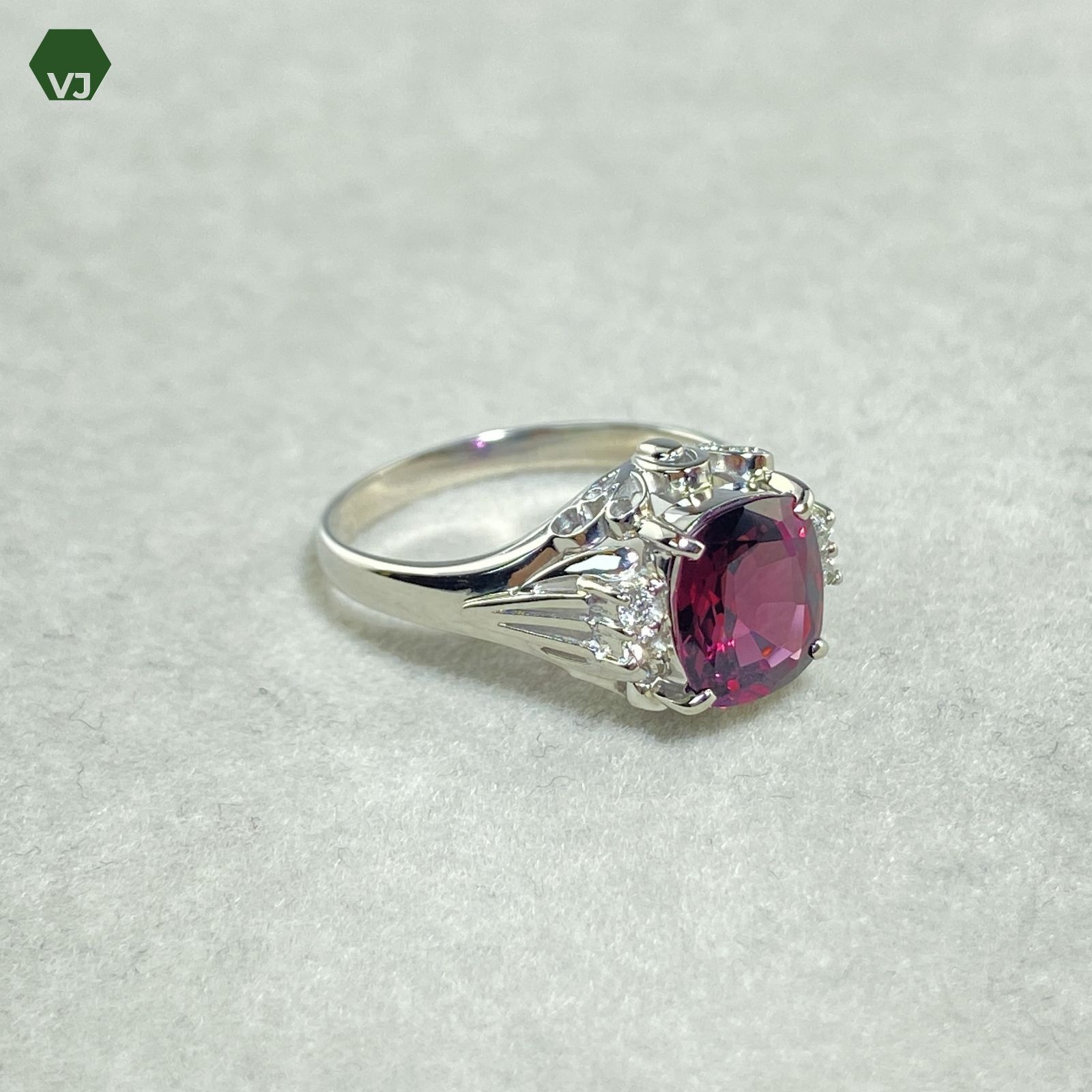 【29-06】ロードライトガーネット　ダイヤ　リング2.14ct D0.06ct 29-06】【Vintage】ロードライトガーネット ダイヤモンド リング2.14ct