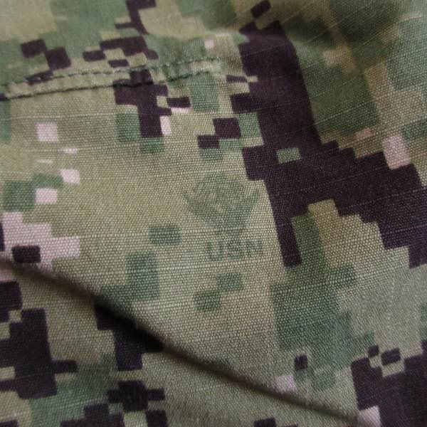 実物 米軍 US NAVY NWU AOR 2 デジカモ 迷彩 TYPE 3 コンバットパンツ M-R カーゴ パンツ サバゲー アメリカ製 D 150-25-0047 ZV