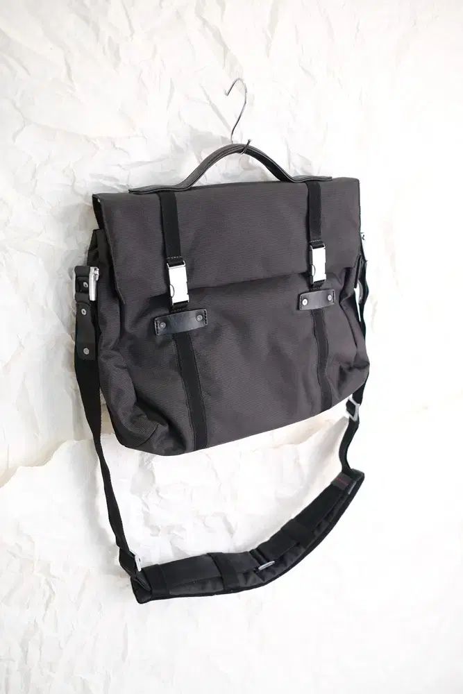 美品 Porsche Design☆ポルシェデザイン レザーショルダーバッグ