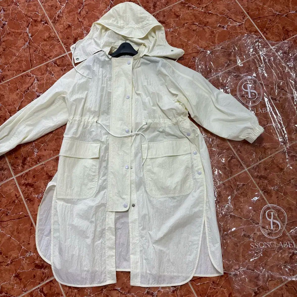 PING ナイロンジャケット 薄手 ペプラム ウエスト絞れる 韓国ゴルフ