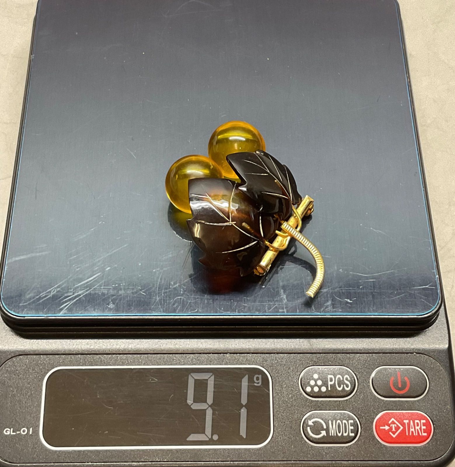 【再値引き】べっ甲　ツバメブローチ 77d575fd0135321a2e11303c561838