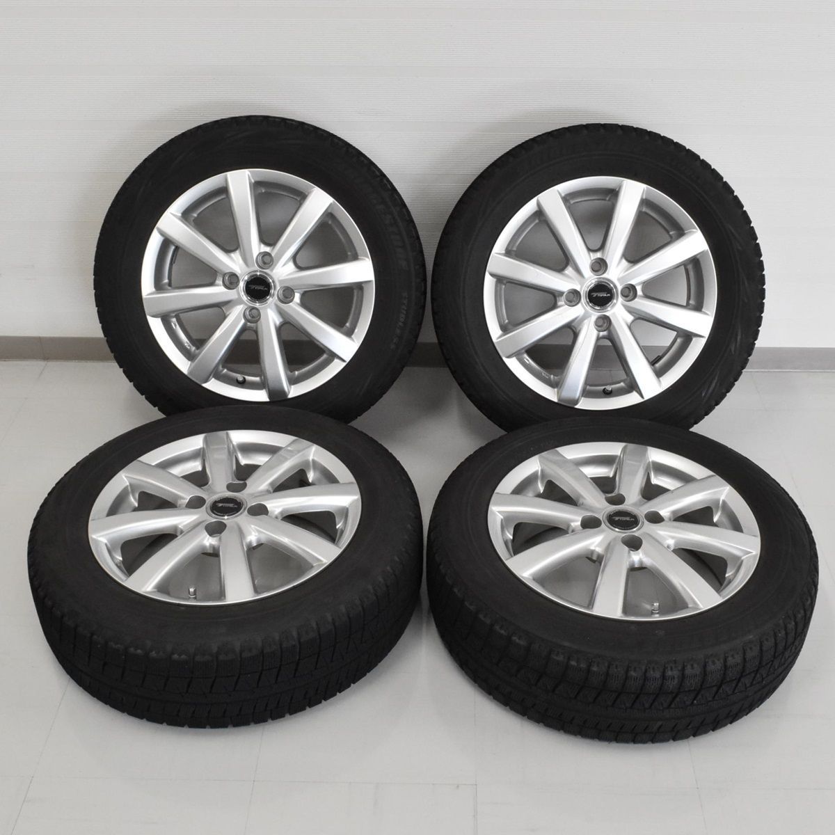 中古スタッドレスタイヤホイール4本セット】トップラン 1555+45 4H100, ブリヂストン REVOGZ 185/60R15 2012製造  ※タイヤ交換推奨 - メルカリ