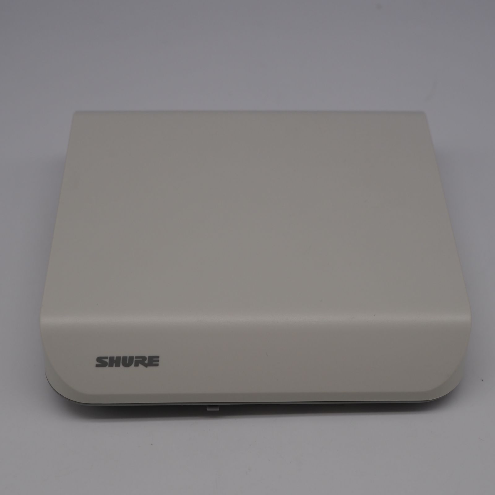 SHURE UA864A 壁面取付用広帯域アンテナ(650-952MHz) UA864 - UA864 Wall-Mounted Wideband Antenna - Shure United