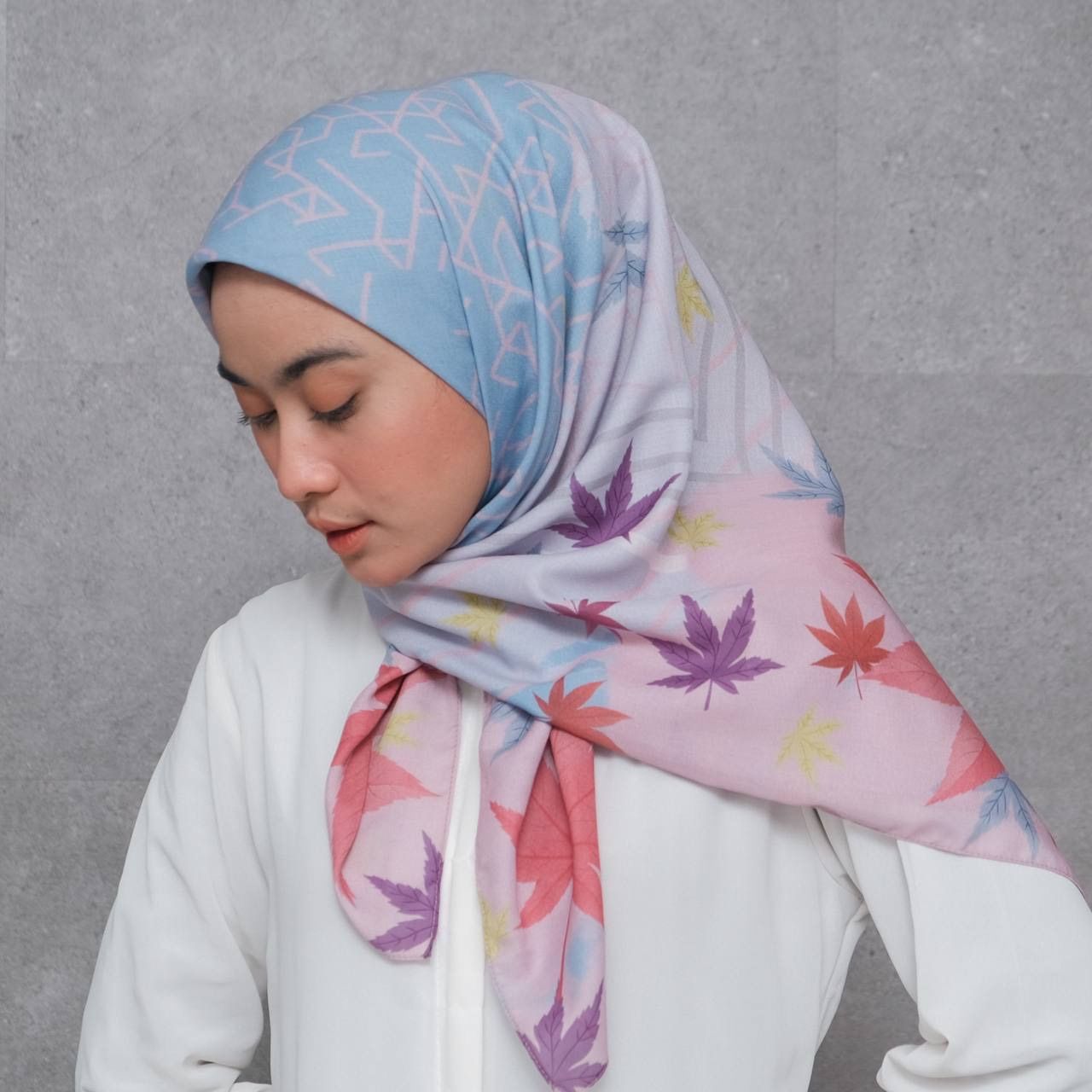 スクエアヒジャブ MOMIJI SERIES II HIJAB SHAWL COTTON VOAL ヒジャブ 正装 ムスリム イスラム教 宗教 ...